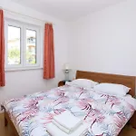 Apartamento With Parking Space Jezera, Murter - 5121