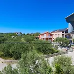 Apartamento With Parking Space Jezera, Murter - 5121
