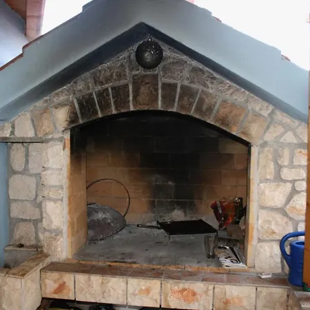 Apartman With Parking Space Jezera, Murter - 5121 Jezera