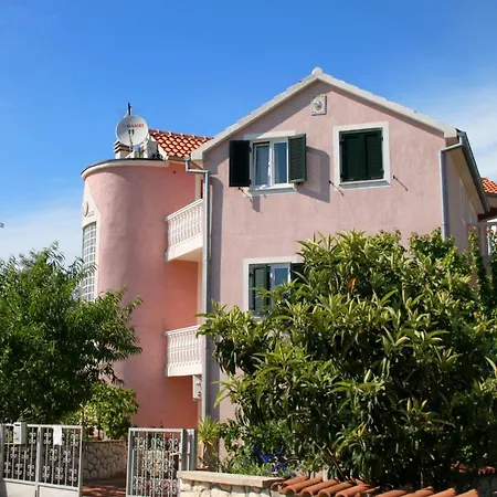 Apartment With A Parking Space Jezera, Murter - 5121