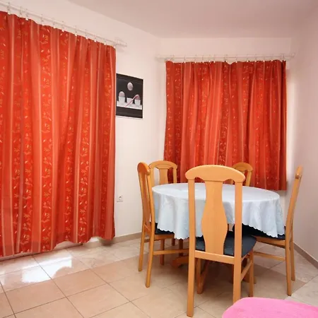 Apartament With Parking Space Jezera, Murter - 5121 *