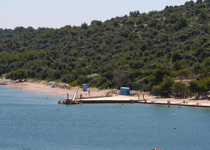 Апартаменты With Parking Space Jezera, Murter - 5121 *