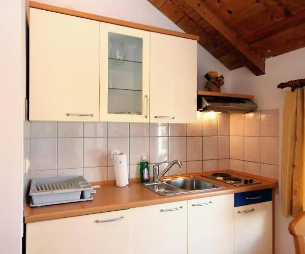 Апартаменты With Parking Space Jezera, Murter - 5121 Езера