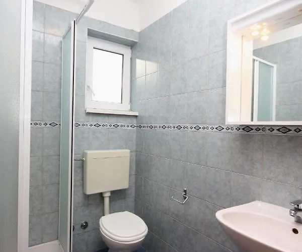 Апартаменты With Parking Space Jezera, Murter - 5121 *