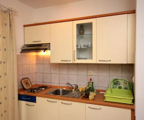 Апартаменты With Parking Space Jezera, Murter - 5121 Езера