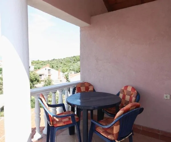 Appartamento With Parking Space Jezera, Murter - 5121