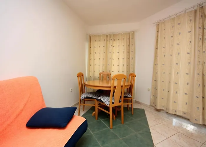 Appartamento With Parking Space Jezera, Murter - 5121 *