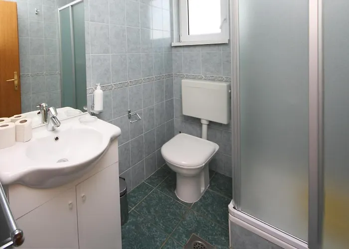 Апартаменты With Parking Space Jezera, Murter - 5121