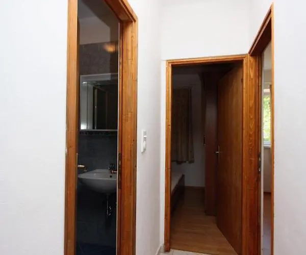 Апартаменты With Parking Space Jezera, Murter - 5121 Езера